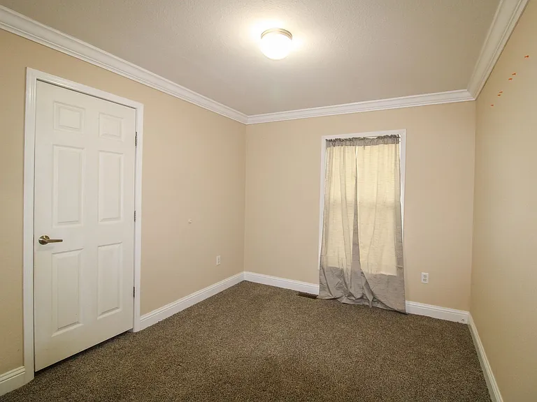 126 Meadows Ln — Photo 22