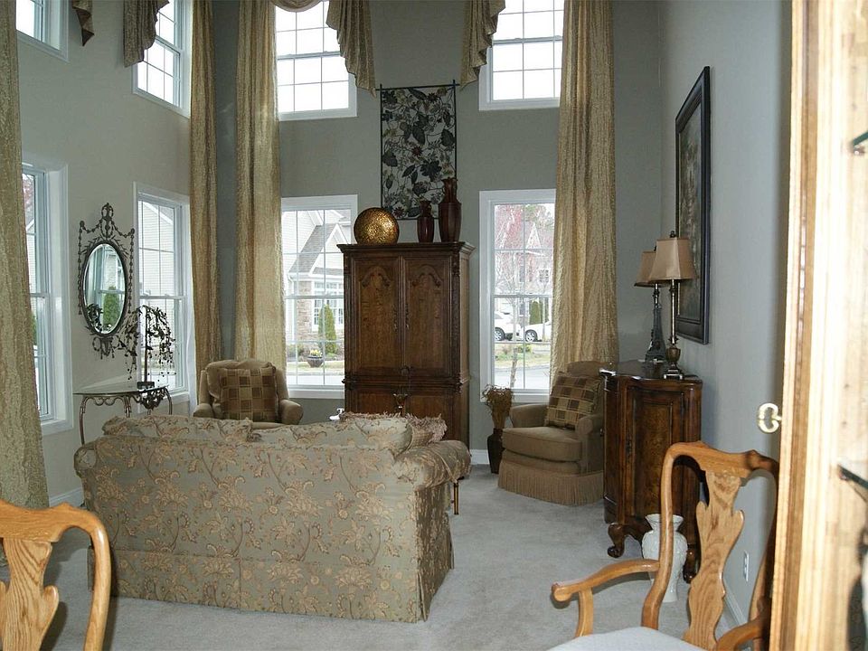 8 Eagle Cir Bohemia, NY, 11716 Apartments for Rent Zillow