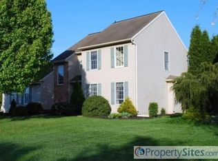 500 Friendship Dr, Fleetwood, PA 19522