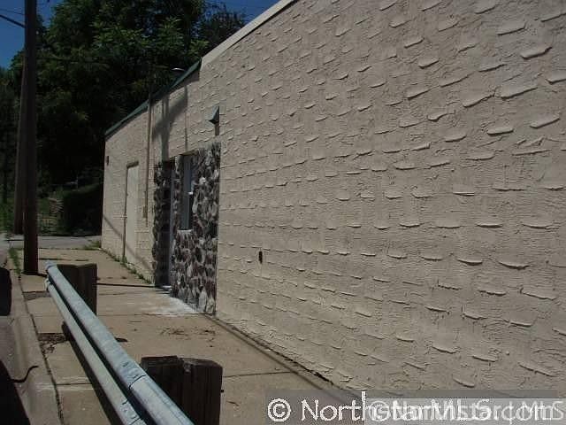 2nd image of 901 Concord St N