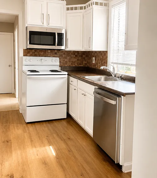 4225 Gault Pl NE — Photo 7