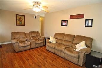 3rd image of 608 Woodbine St