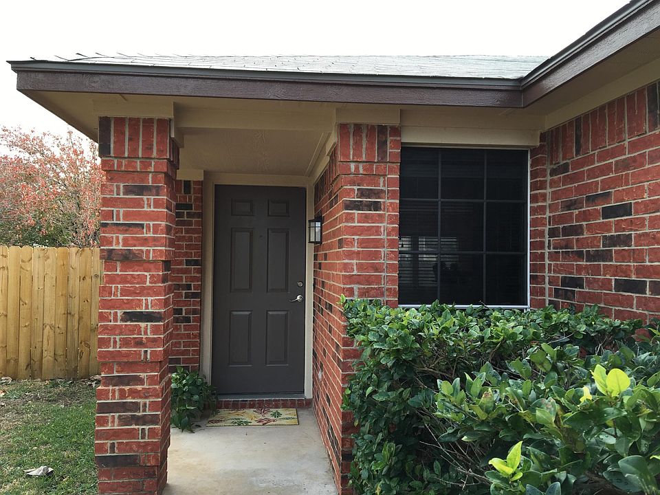 1st image of 1216 Brashear Ln
