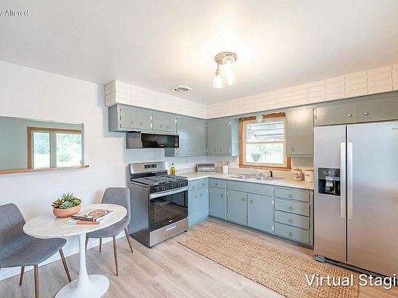 5th image of 2301 W Alvina AVENUE