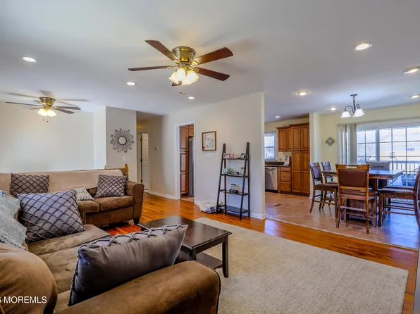 546 Vaughn Avenue, Toms River, NJ 08753