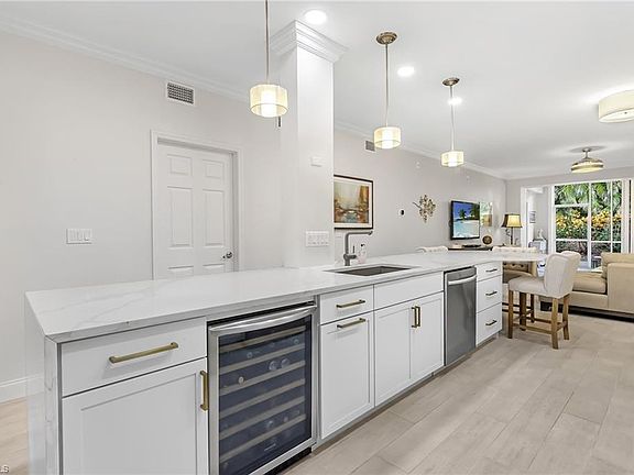 5th image of 859 Tanbark DR #104