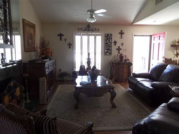 4th image of 4524 Westchester Dr