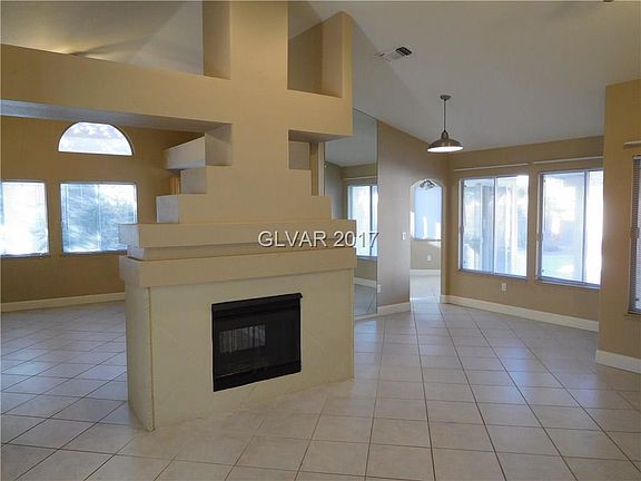 3rd image of 5904 Ventana Dr