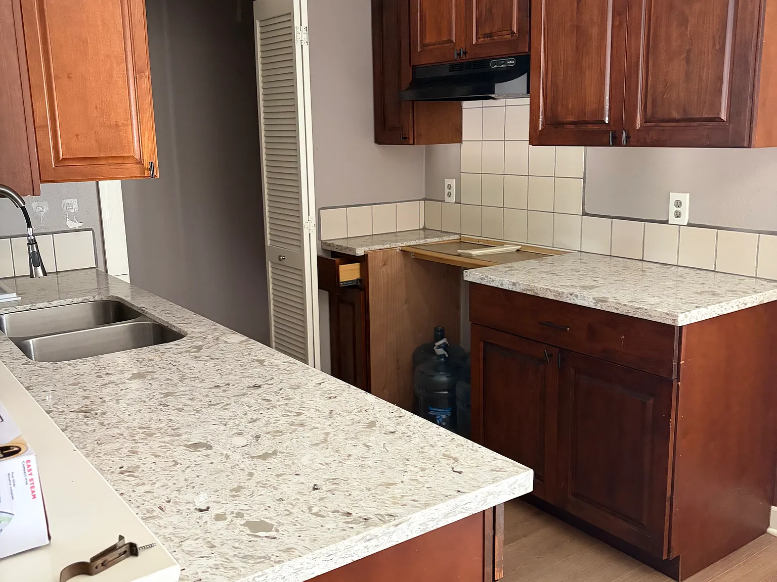 2 bed, 884 sqft, $850 — Photo 3