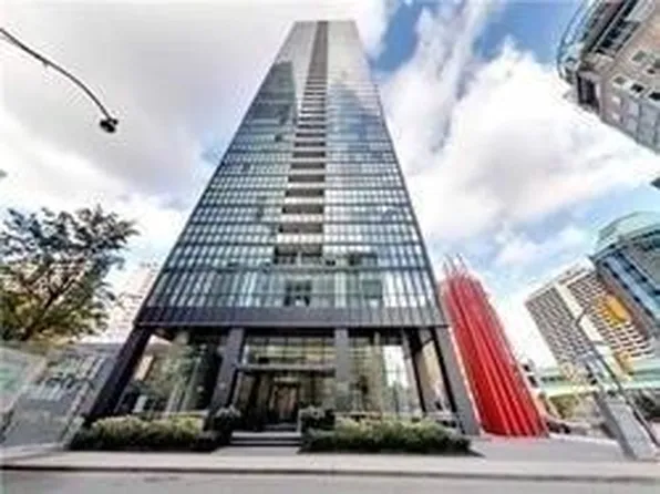 110 Charles St E, Toronto, ON