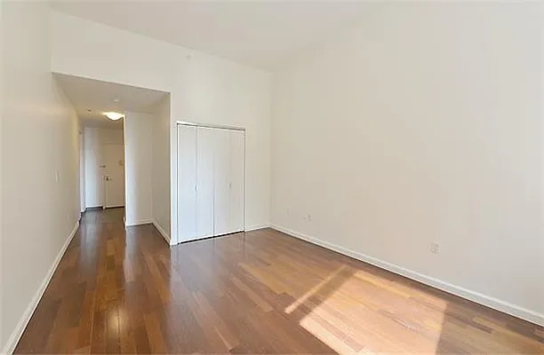 Rented by Sumitomo Real Estate Sales | media 5