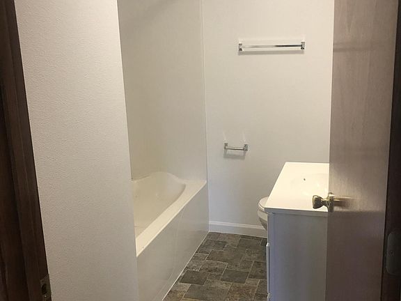 4th image of 884 Henderson Ave