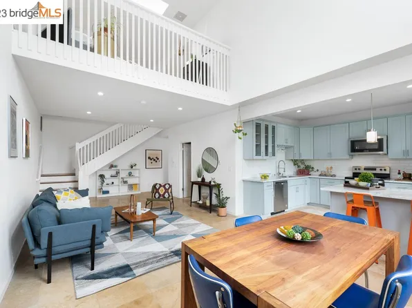 912 E 10th St, Oakland, CA 94606