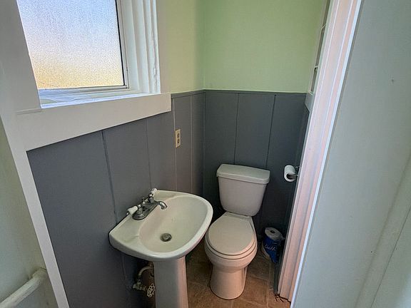 5th image of 19550 8th St E #3