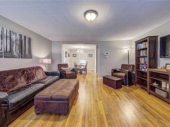 5th image of 43 Orange Ave