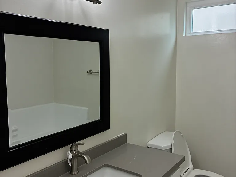 105 S Hayworth Ave #2 — Photo 11