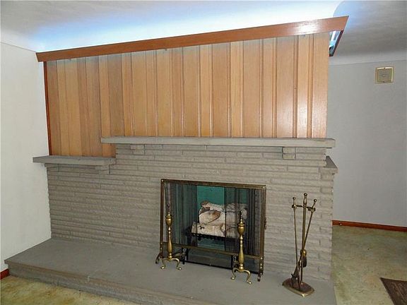 5th image of 2471 Lynnrose Dr