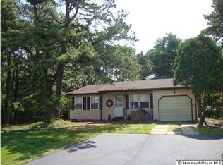 16 Orchard Dr, Manchester Township, NJ 08759