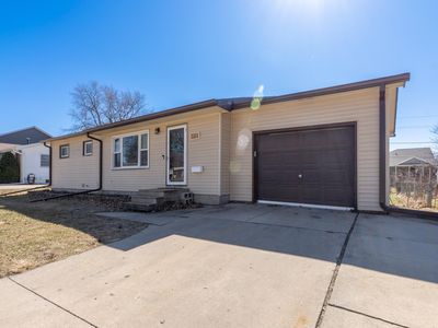 417 Devonshire Dr, Waterloo, IA, 50701