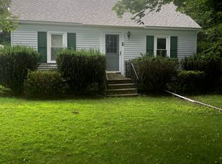 1 Hillcrest Dr, Lincoln, ME 04457