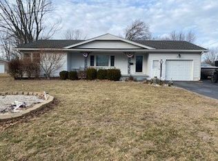 32 Nolen Dr, Decatur, IL 62521