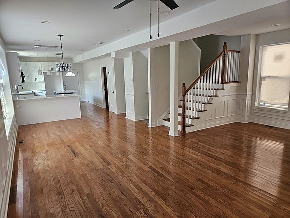 3rd image of 7718 S King Dr