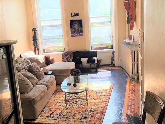 2nd image of 421 W 141st St