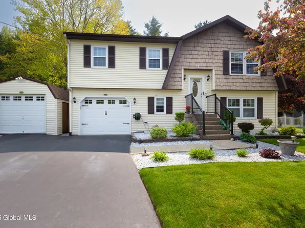 282 Schodack Drive, Castleton, NY 12033
