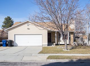 5944 W Swanbridge Dr, Kearns, UT 84118