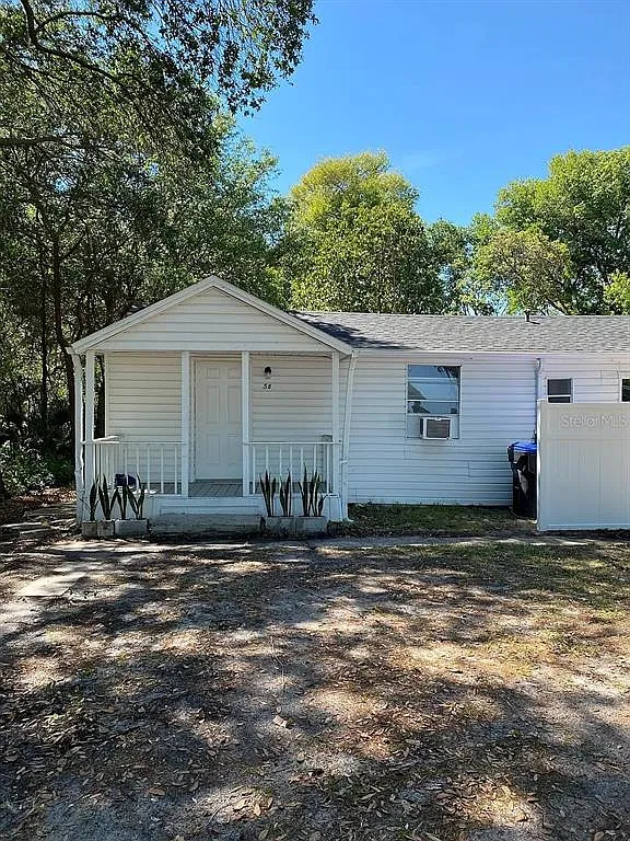 1 bed, 1.0 bath, 650 sqft, $1,200 — Photo 2
