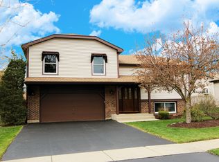 1667 Sandy Pass, Lake Zurich, IL 60047