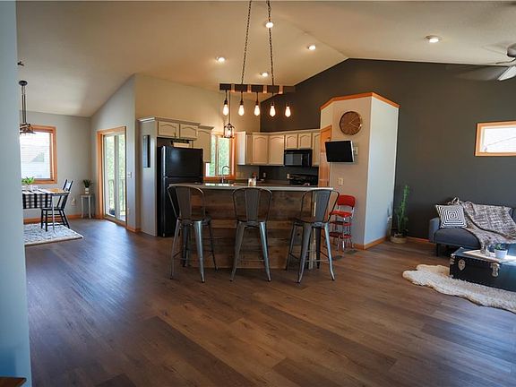 2nd image of 1632 Rolling Hills Ln