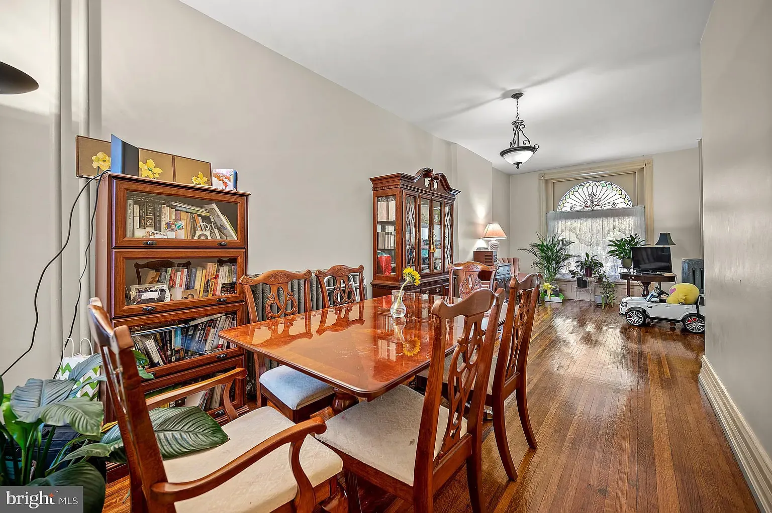 1 bed, 1200 sqft, $1,350 — Photo 4