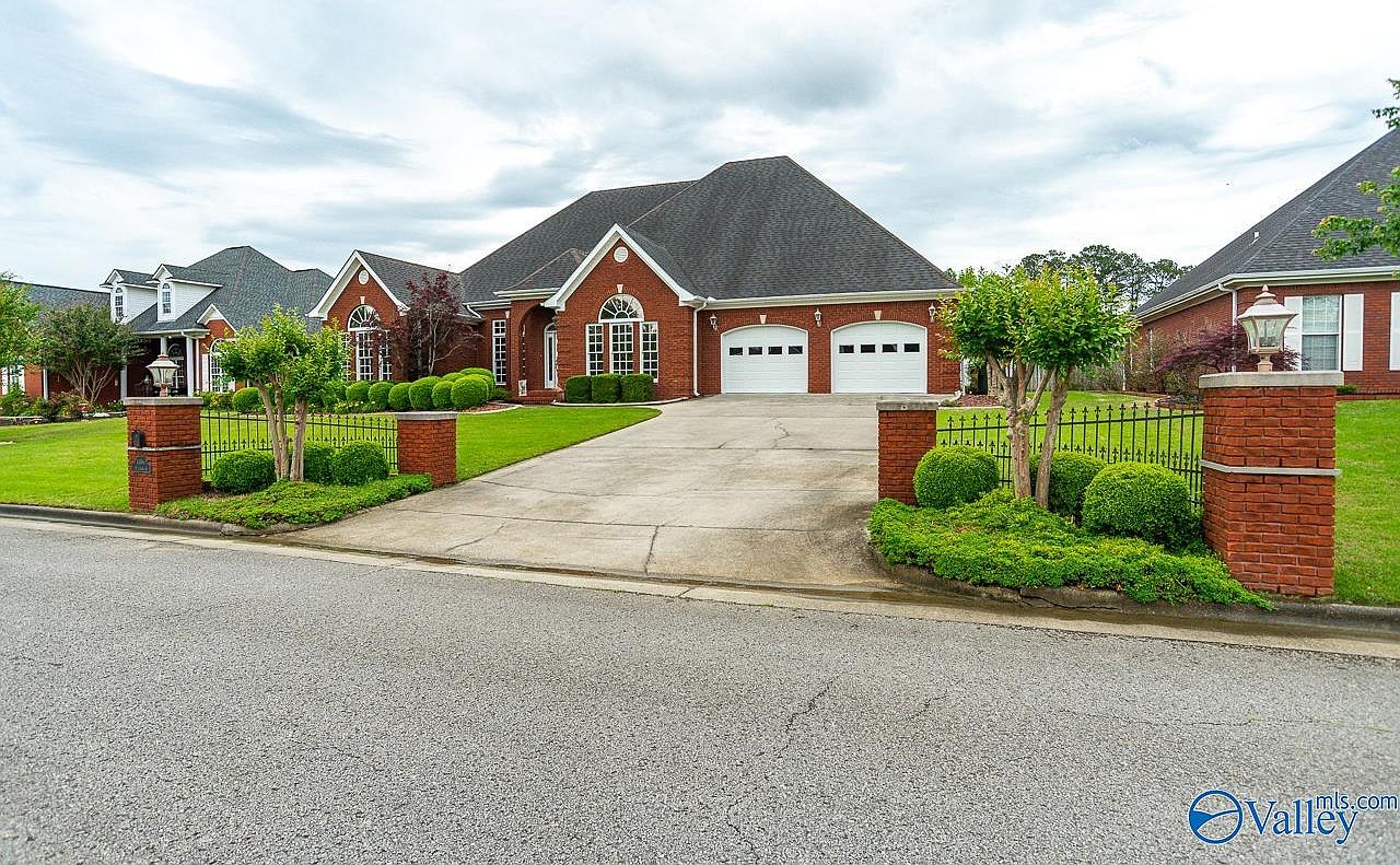 1106 Blackbriar Cir NE, Hartselle, AL 35640 Zillow