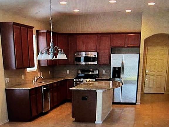 2nd image of 34 Canterborough Pl