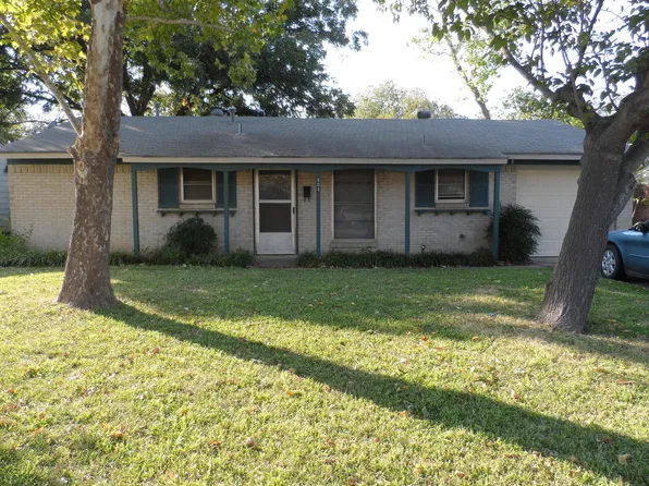 808 SW Sunnybrook Dr, Burleson, TX 76028