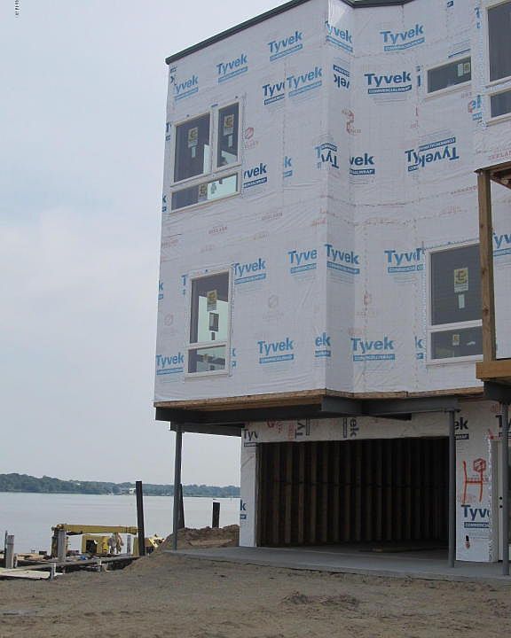 1st image of 367 Macatawa Park #15
