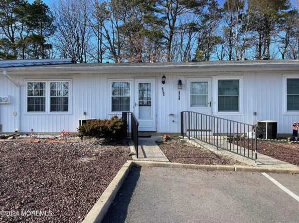 879C Balmoral Court, Lakewood, NJ 08701