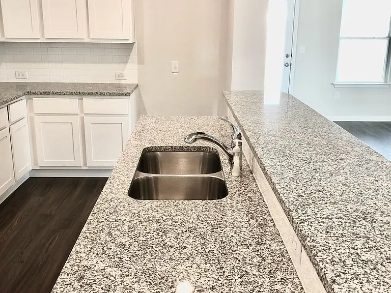 9912 Dalliance Ln — Photo 6