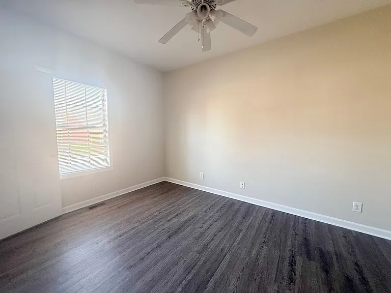 1780 N Dixie Ave — Photo 8
