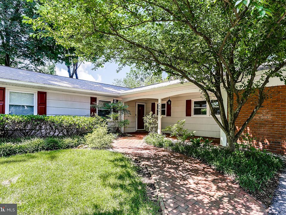 1st image of 4964 Woodward Gdns