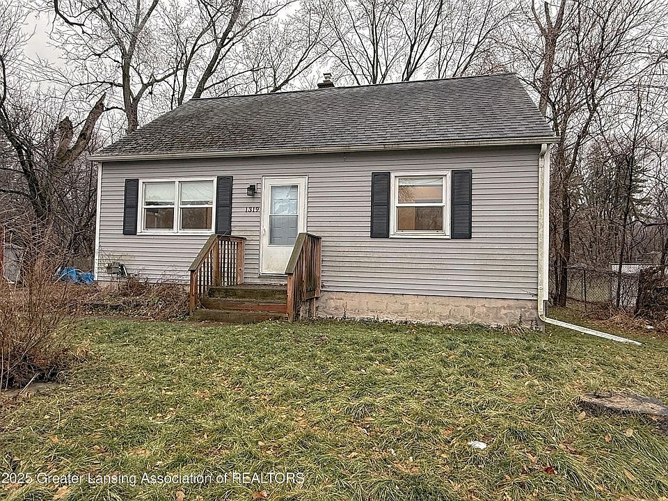 1st image of 1319 Hillcrest St