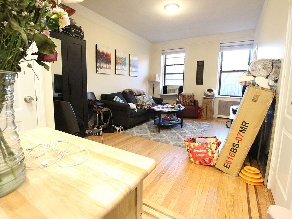 1st image of 462 W 51st St APT 4F