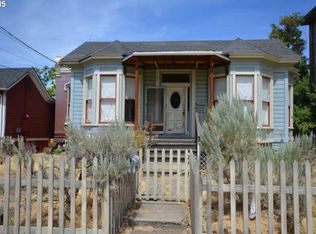 313 W 4th St, The Dalles, OR 97058