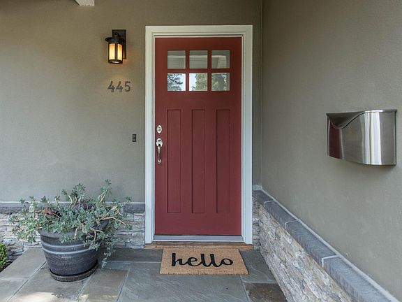 3rd image of 445 Santa Margarita Ave