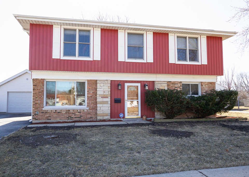 1st image of 245 S Orchard Dr