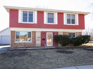 245 S Orchard Dr, Park Forest, IL