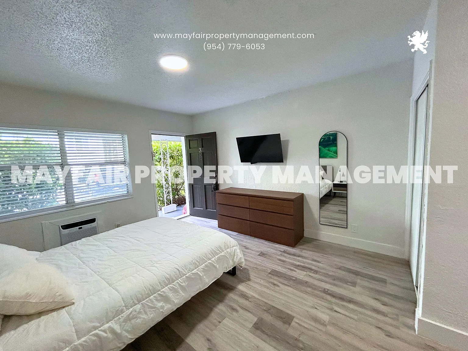 421 Sunset Drive - 3 — Photo 4