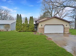1400 Winthrop Ct, Zion, IL 60099
