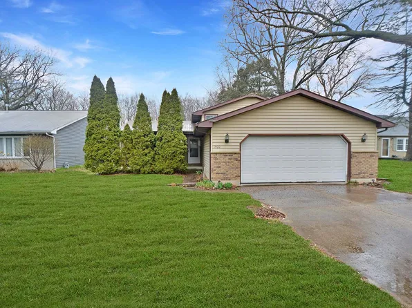 1400 Winthrop Ct, Zion, IL 60099